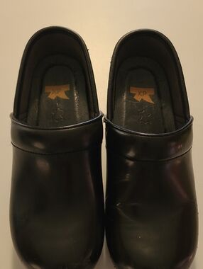 Dansko XP Professional Black Slip-On Women’s Work Clogs Size 37